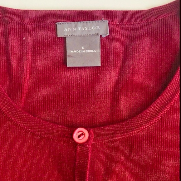 ANN TAYLOR Women’s Silk-Blend Cardigan Sweater size Small ~ Cranberry Red - Picture 3 of 7